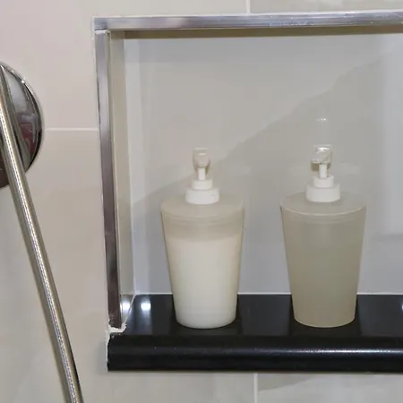 L'elefante Oda ve Kahvaltı Katanya